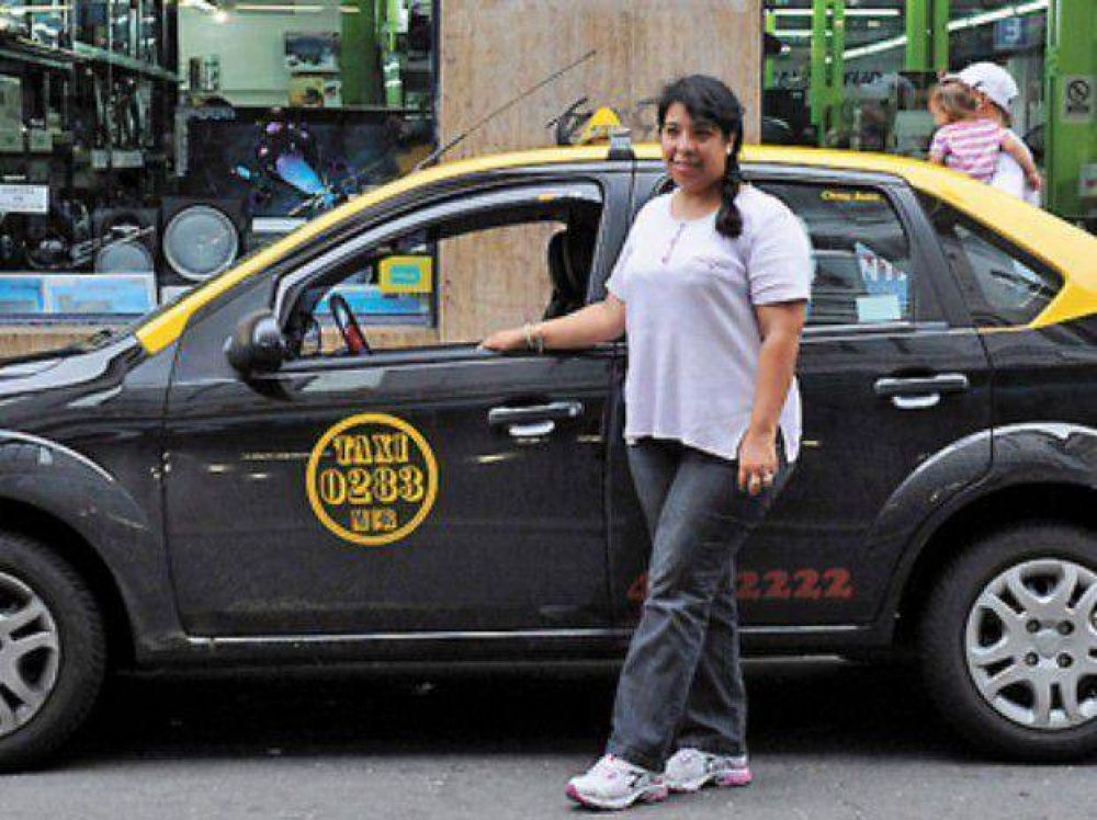 Los flamantes 360 taxis llegar�n a las calles rosarinas con cupo femenino 