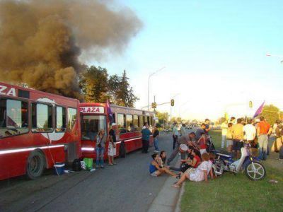 Conflicto en Dumas y Plaza: empresa propone reincorporar a empleado