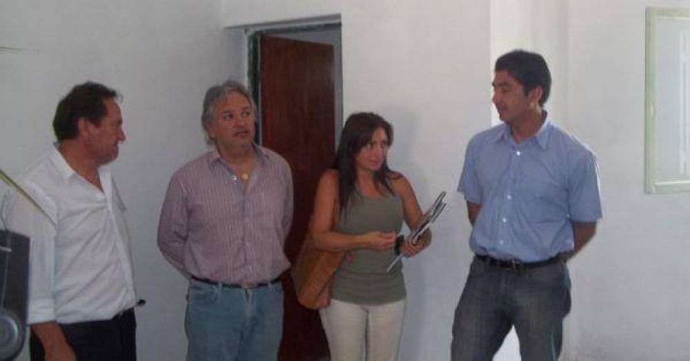 Entrega de mejoramiento habitacional en barrio 4 de Junio