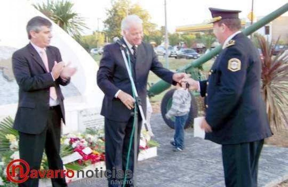 Se hizo entrega de tres patrulleros para la Polic�a local 
