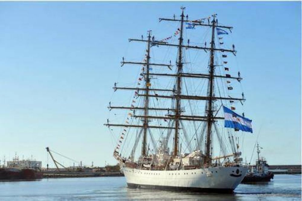 Con una �fiesta popular�, la Presidenta recibe a la Fragata Libertad en Mar del Plata