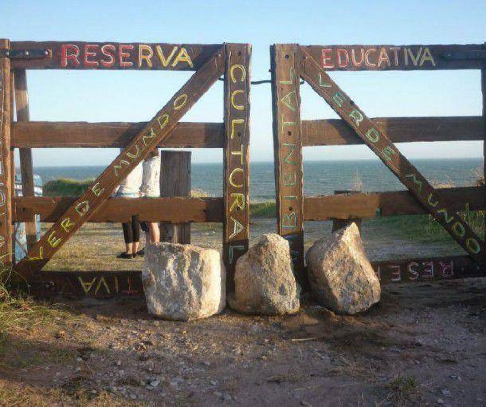 Jornada de protesta en defensa de la playa p�blica