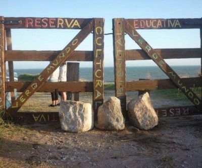 Jornada de protesta en defensa de la playa p�blica