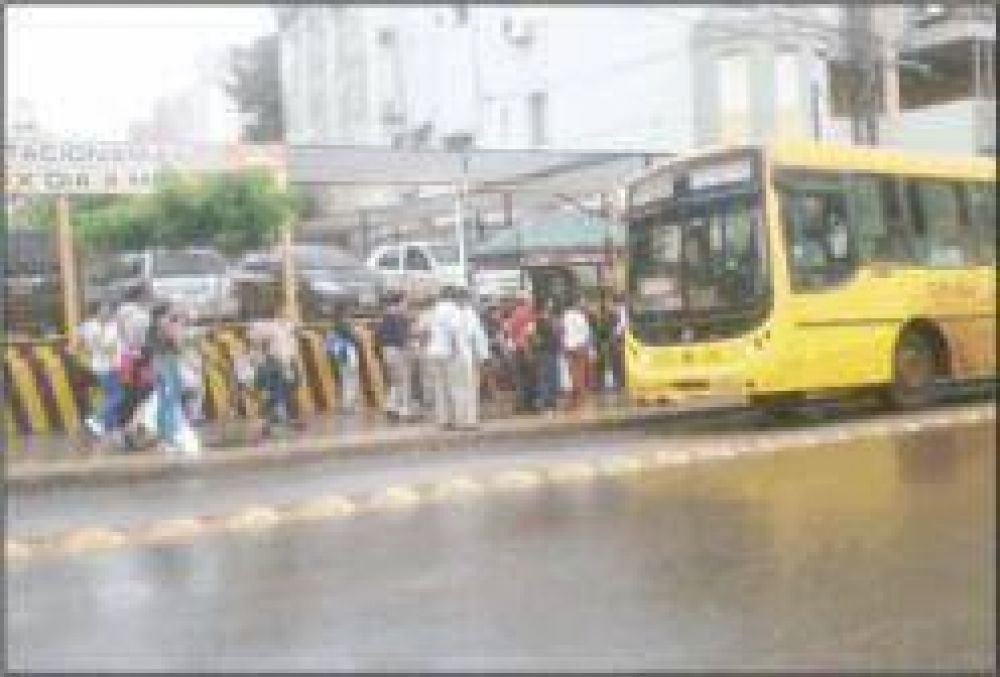 Transporte urbano: usuarios insisten en sus reclamos por el deficiente servicio que reciben 