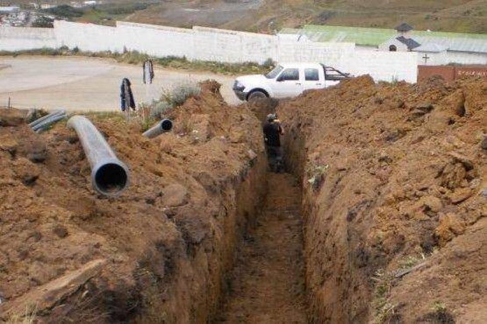 Contin�an los Trabajos para aumentar caudal de agua 