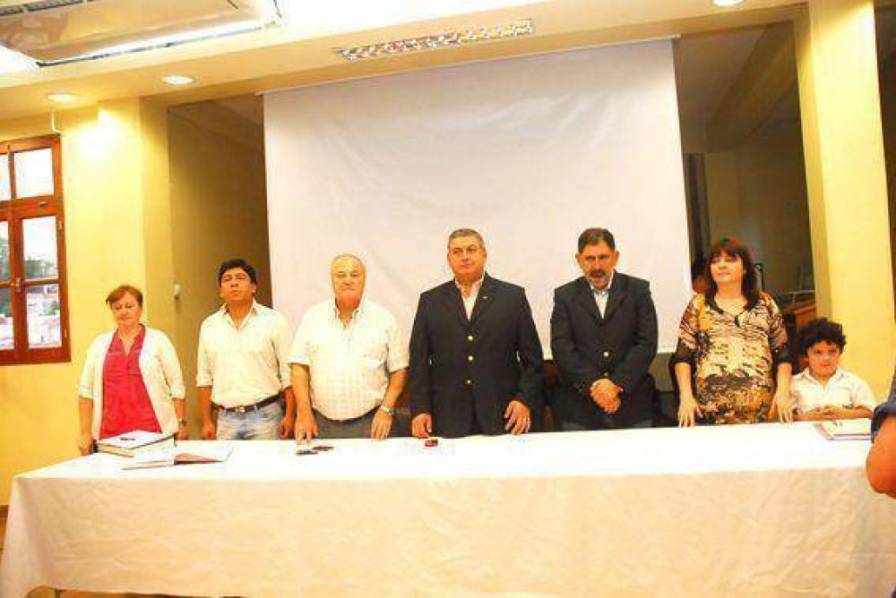 Asumieron autoridades del Colegio de T�cnicos 