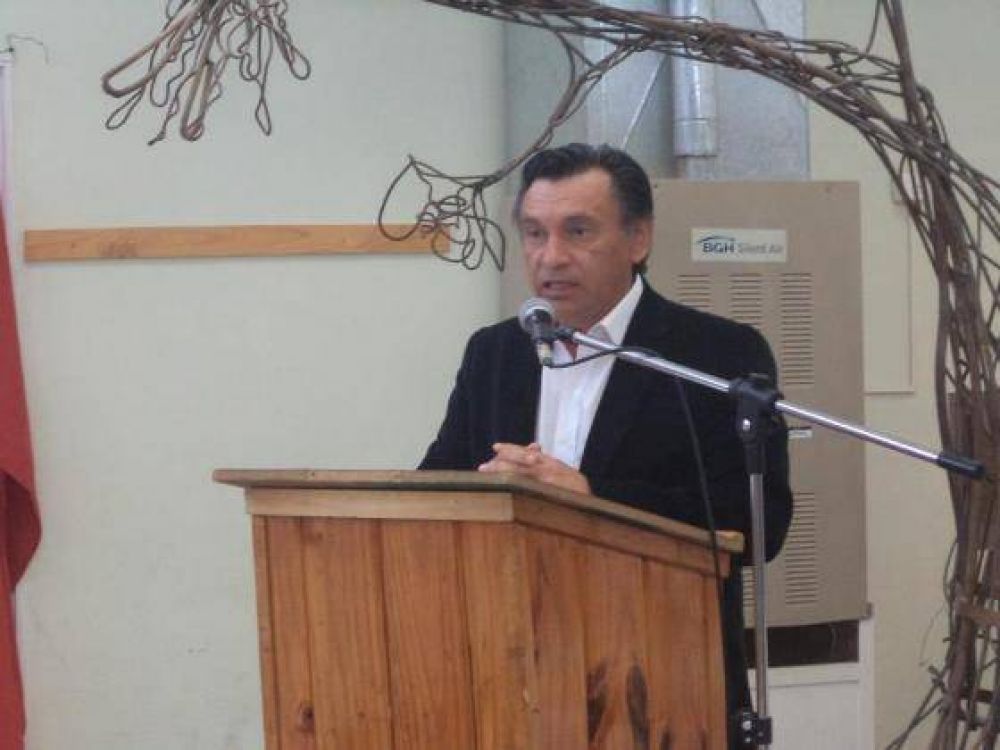 �Necesitamos gobernar con los municipales y los vecinos� 