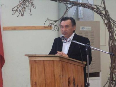 �Necesitamos gobernar con los municipales y los vecinos� 