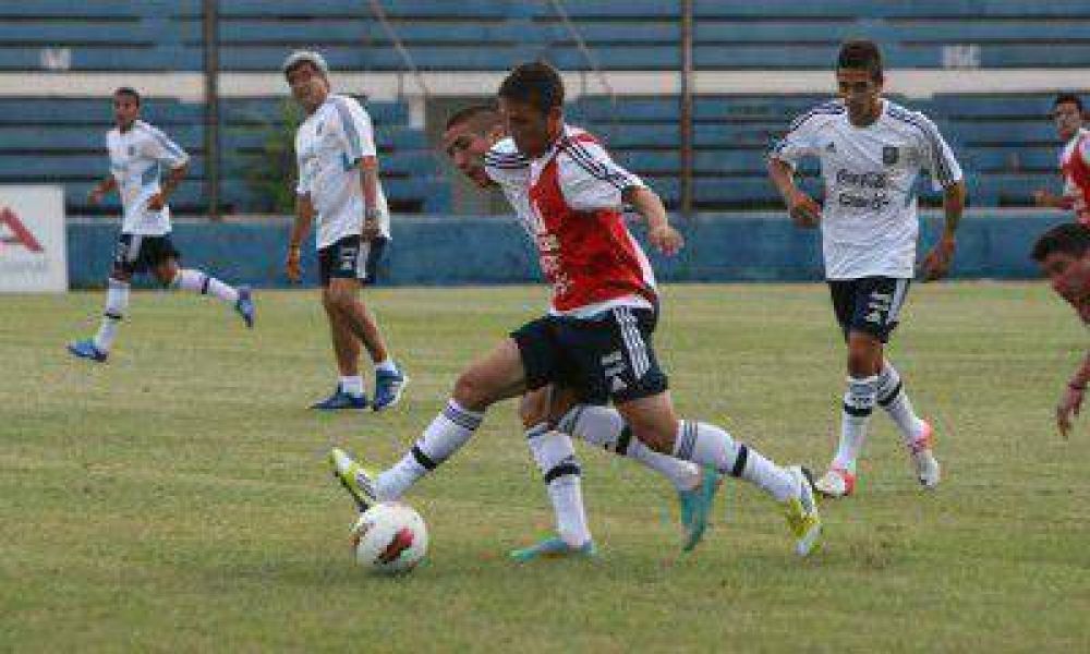 Argentina debuta ante Chile en busca del pasaje a Turqu�a 2013 