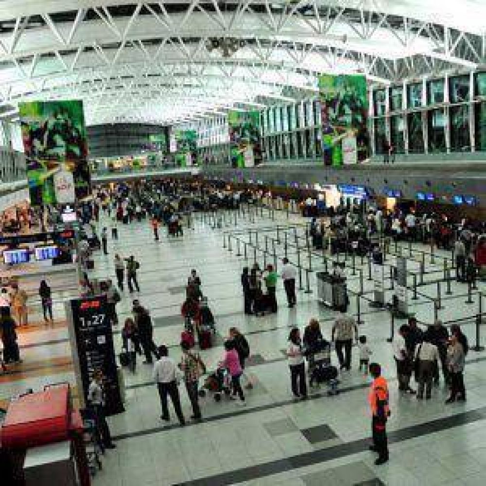 A causa de la inflaci�n, llegan menos turistas al pa�s vacaciones en el pais