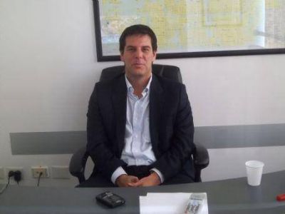 Gonzalo Atanasof: �El �nico candidato de peso es Francisco De Narv�ez. Todo lo dem�s es puro cuento�
