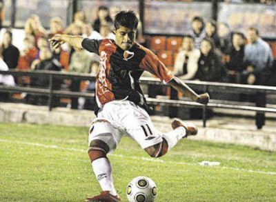 Se lesion� Ricardo G�mez y se enfr�o su llegada a Olimpo