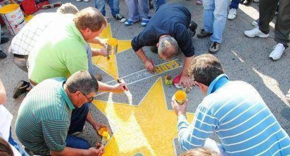 Ya se pintaron 2000 estrellas amarillas por muertos en accidentes de tr�nsito