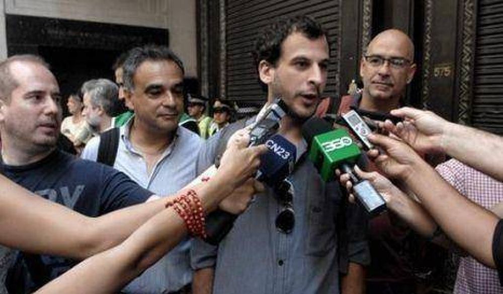 Apoyo al trabajador que se neg� a volantear para el PRO y fue despedido