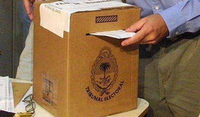 Pol�mica por fecha de las elecciones porte�as