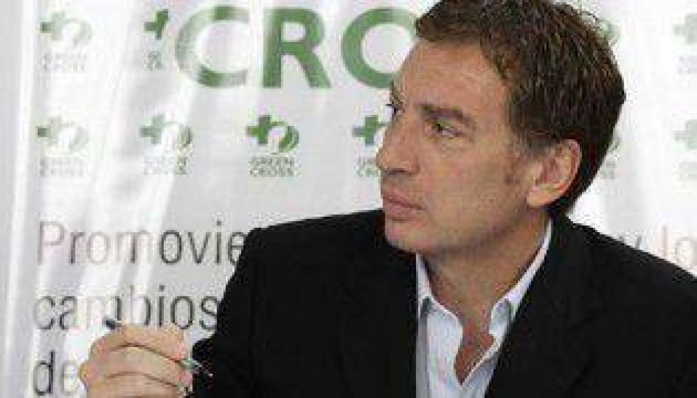 Santilli se re�ne con canillitas por el cierre de la L�nea A