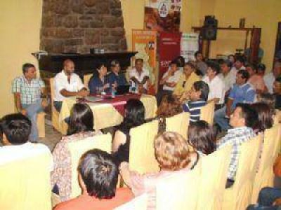 En Andalgal� se present� el informe de un programa de la minera Agua Rica 