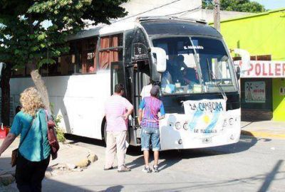 Militantes de Ca�uelas viajaron a Mar del Plata