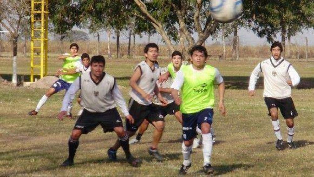 Atl�tico hizo f�tbol y espera por el primer amistoso del a�o  