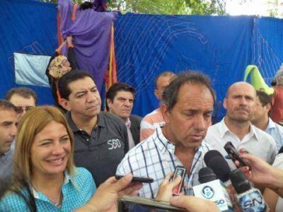 Daniel Scioli anunci� que el Puerto estar� funcionando en agosto