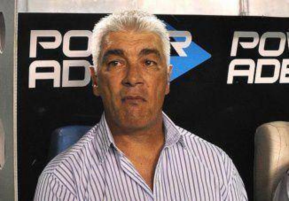 De Felippe se preocupa cada vez m�s por la ausencia de refuerzos