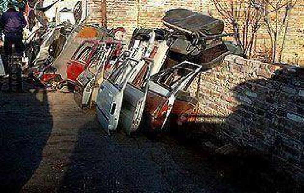 Desbarataron una banda que robaba autos en la regi�n