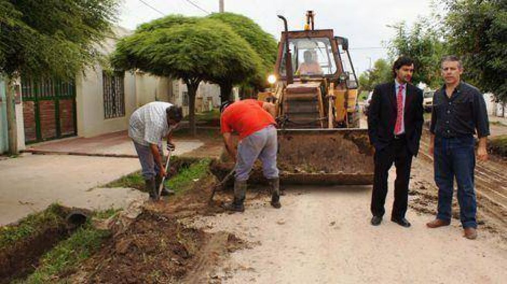 Recomposici�n y limpieza de calles con piedra caliza 