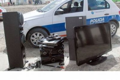 Los elementos secuestrados por Seccional Quinta pertenec�an a 7 robos domiciliarios 