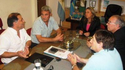 Maza y Williams, se reunieron con la intendenta de Rawson, Rossana Artero para tratar el tema de los pluviales Owen y Musters 