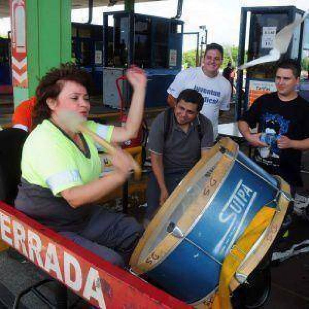 Pararon los trabajadores de la autopista La Plata-Buenos Aires