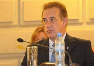 "No se puede hablar para la tribuna" 