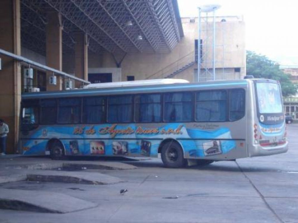 La UTA levant� el paro sorpresivo de micros de larga distancia 