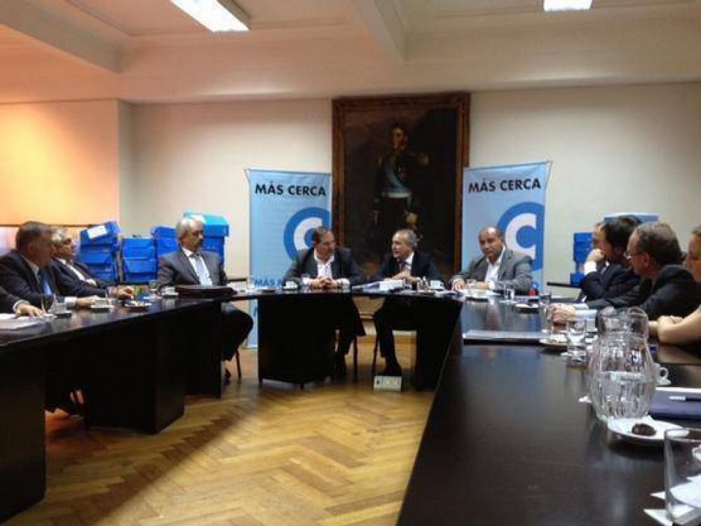 500 millones de pesos para obras en Tucum�n 