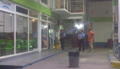 Un hombre recibi� dos tiros en un asalto en Barrio Sur 