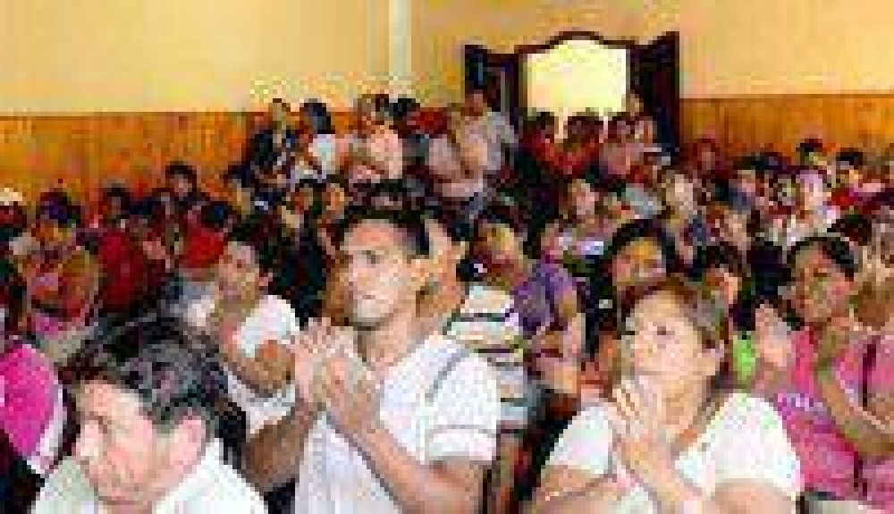 "Un lote para cada familia..." benefici� a 50 familias de Fraile 