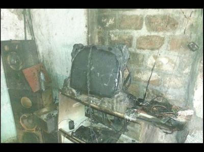 Un incendio afect� una habitaci�n de una casa en el Pancho Ram�rez 