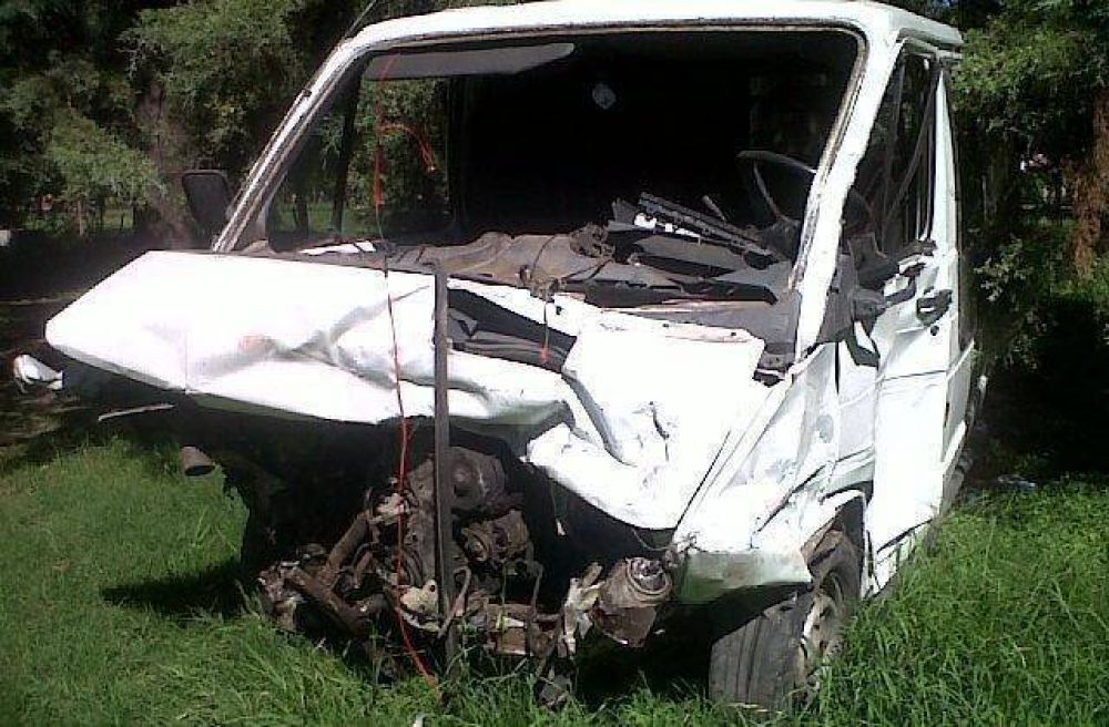 Otro choque fatal en la ruta 5: un muerto al impactar un auto y una Traffic