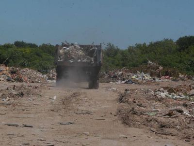 Nuevamente tiran basura en la quema