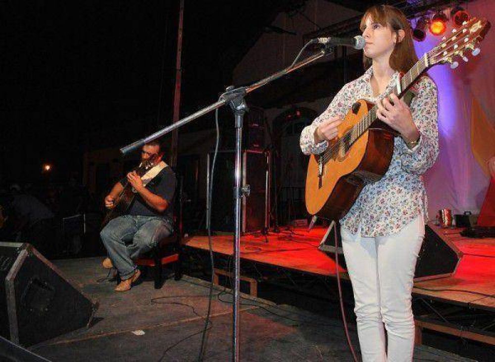 Verano con m�sica frente al municipio local