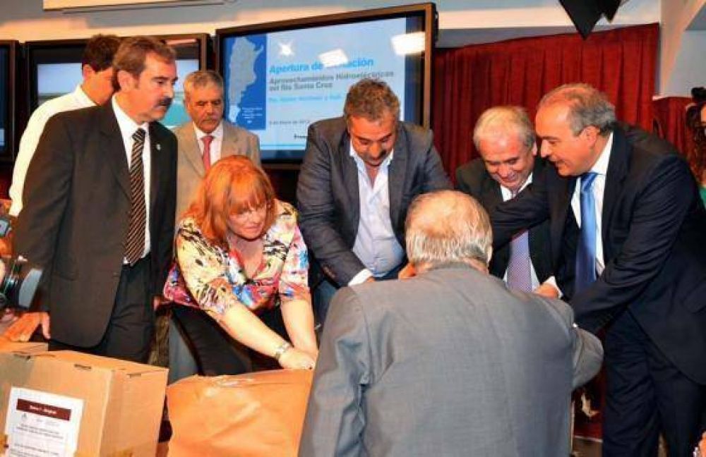 �Son obras hist�ricas para nuestra tierra, con un claro significado de futuro y desarrollo� 