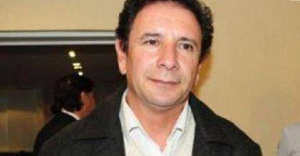  PIDEN LA RENUNCIA DEL INTENDENTE BUSTOS