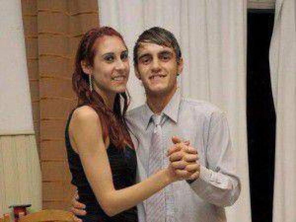 La madre del joven asesinado en Tandil denunci� que su hijo llam� seis veces al 101 y que nadie respondi� al pedido de auxilio
