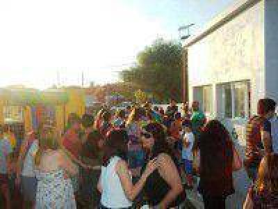 La Juventud Radical de Saladillo festejo Reyes en la Plaza 17 de Octubre