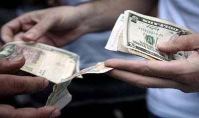 �Arbolitos� ganan $500 diarios en comisiones por vender d�lar blue