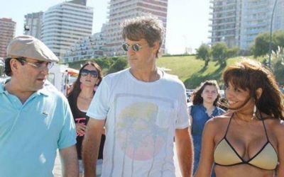 Donda, Prat Gay y Tumini caminaron por la costa marplatense