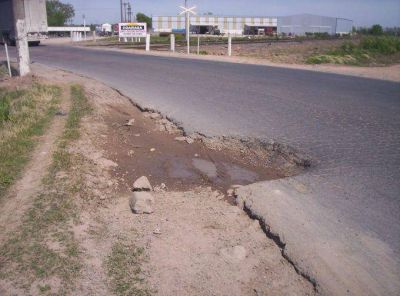 El camino del Parque Industrial sigue deterior�ndose 