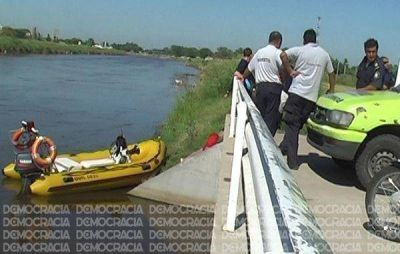 Encontraron el cuerpo del joven ahogado en la Laguna de G�mez