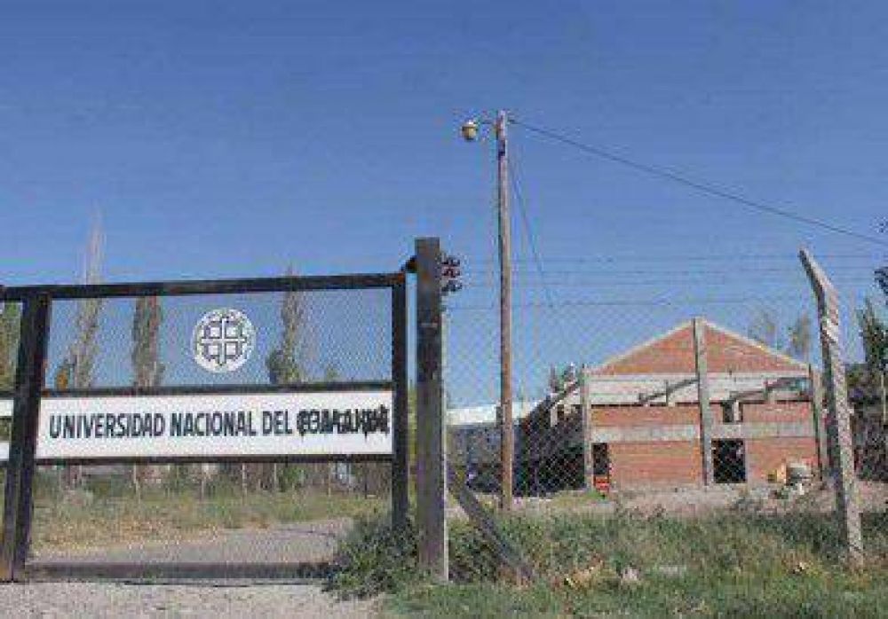 Paralizaron la obra de la Facultad de Medicina por conflicto gremial  