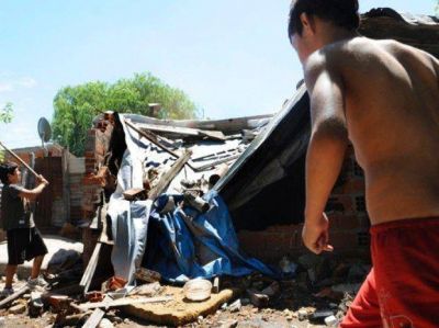 Tres j�venes heridos por balas de soldaditos narcos en Nuevo Alberdi 