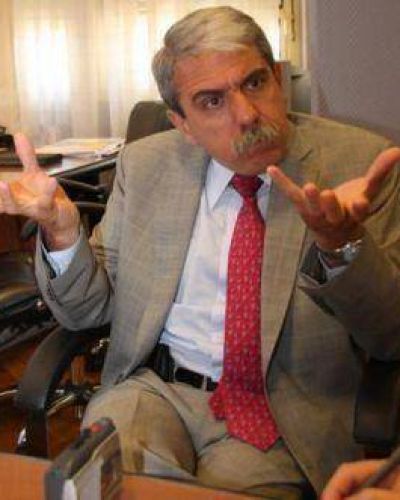 �A la oposici�n le va como el traste�, afirma el senador An�bal Fern�ndez 